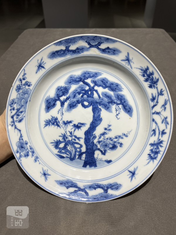 清康熙 青花松竹梅纹盘、青花人物纹盘（一组） - 图6